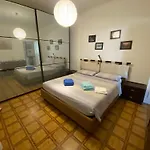 Quarto em Acomodações Particulares A Casa Da Mari Stanza Privata Bagno Condiviso Olbia